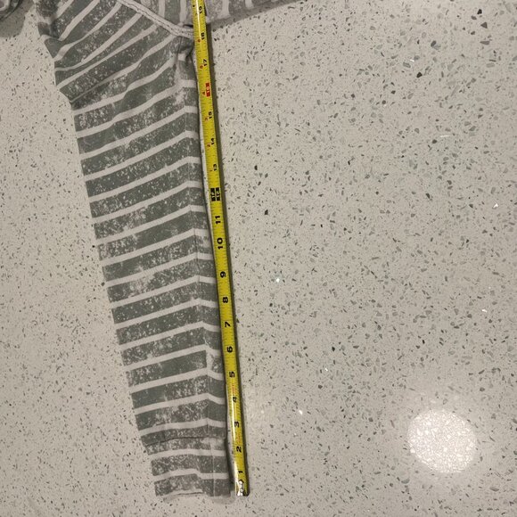 ROXY Button Neck, Double Zipper Front Pocket Hoodie Size Large Logo Zipper Pulls - Picture 2 of 15